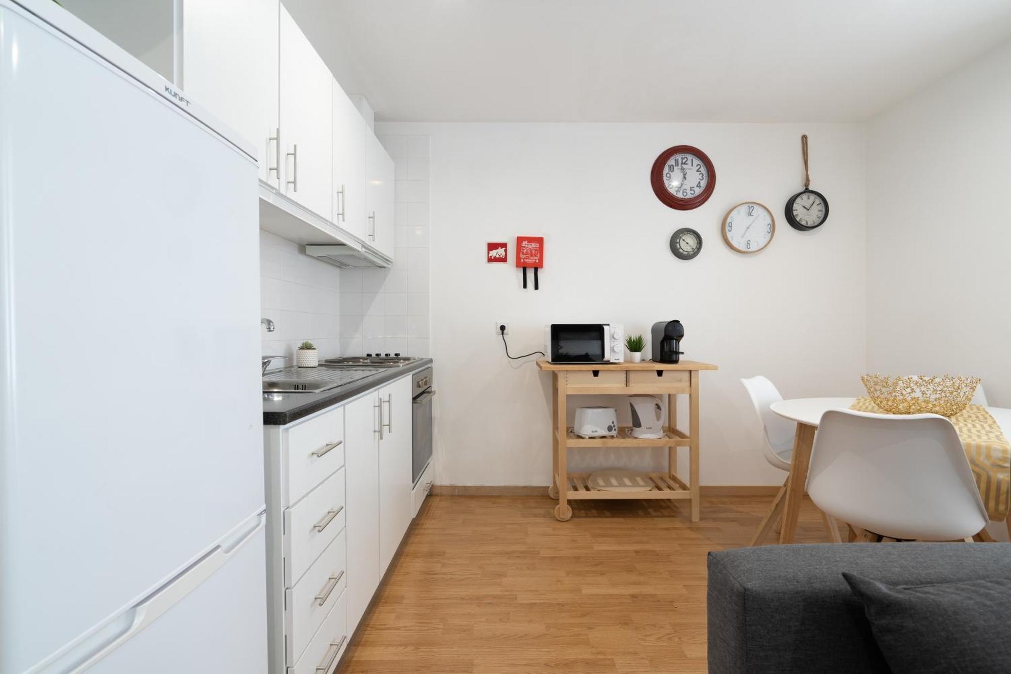 Host Wise - Colorful Fresh Flats - Batalha Apartment Porto Exterior photo